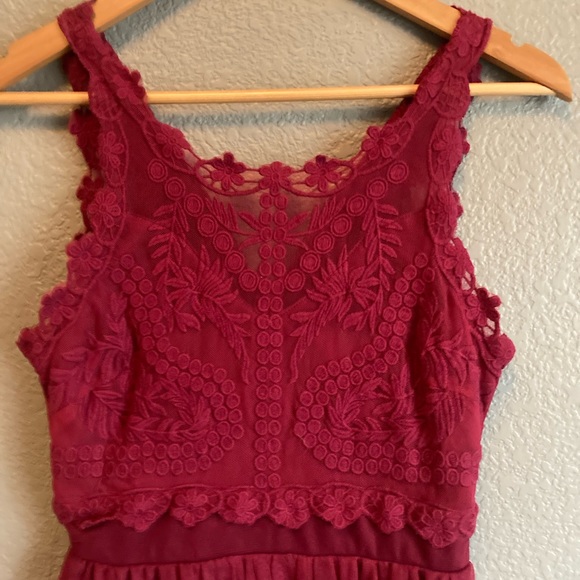 Francesca’s High-Lo Red Dress with Netting and Lace Detail - Picture 3 of 5